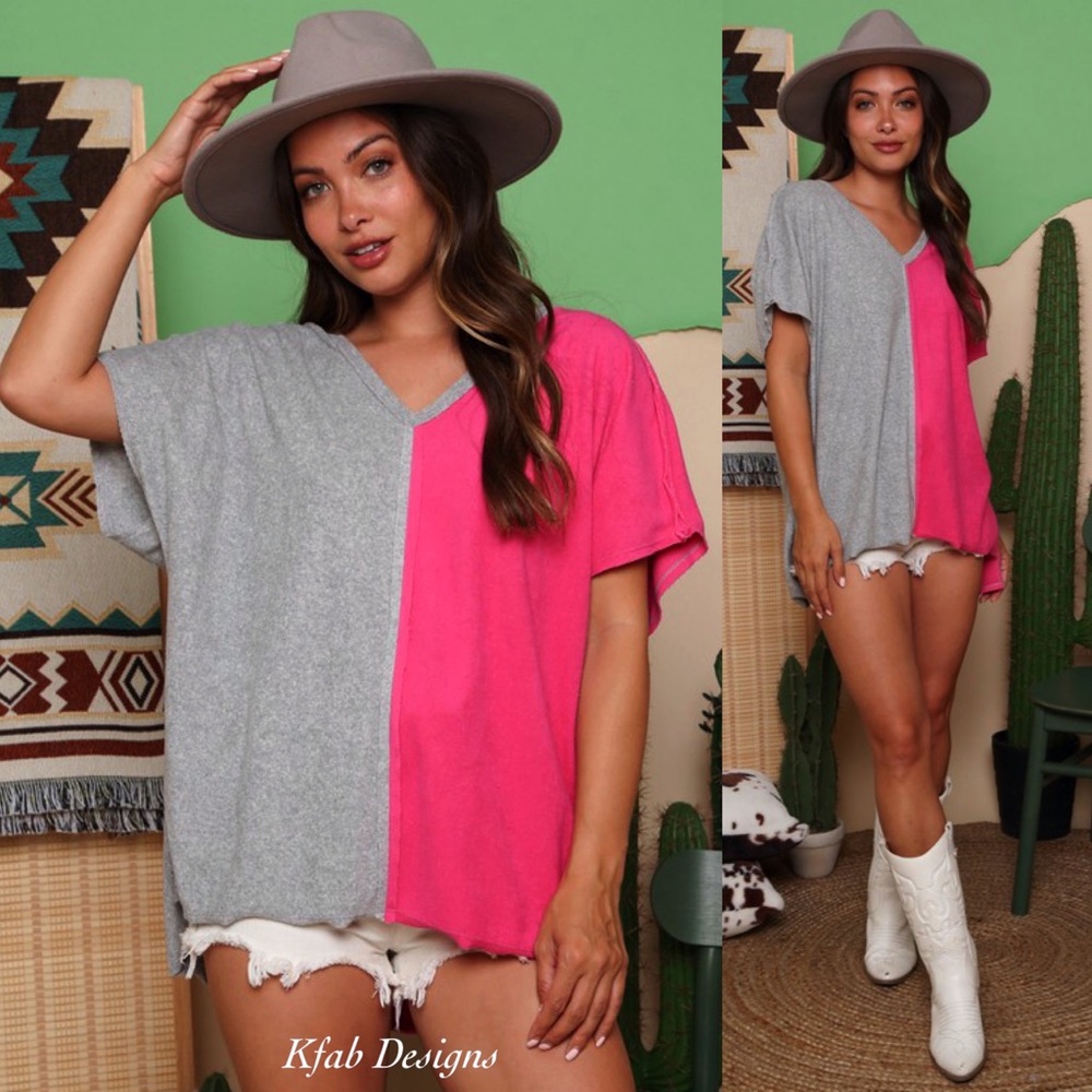 ❤️LAST 2! V Neck Color Block Super Soft Relaxed Fit Side Slit Top! - Picture 2 of 8